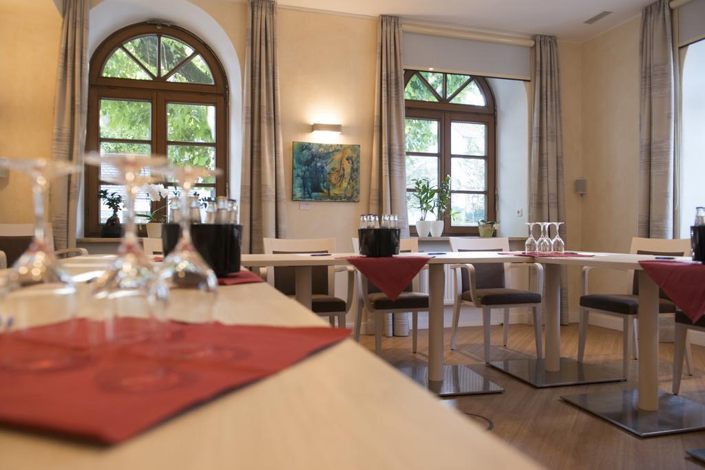 Hotel Angerbraeu ムルナウ・アム・スタッフェルゼー エクステリア 写真