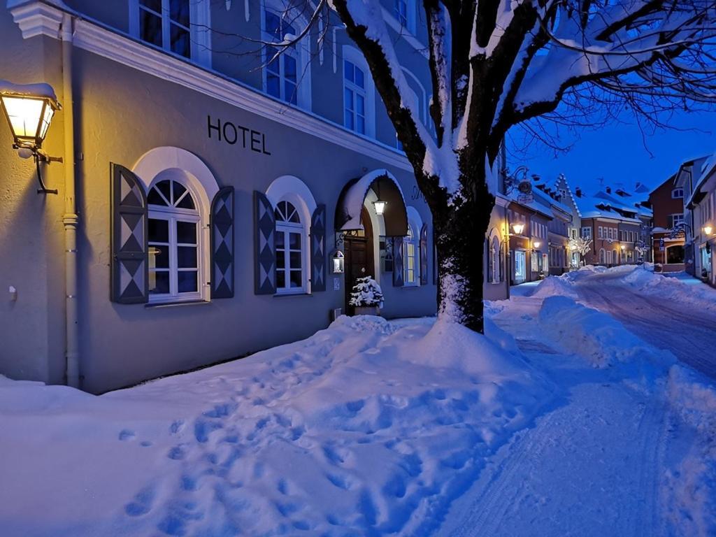 Hotel Angerbraeu ムルナウ・アム・スタッフェルゼー エクステリア 写真